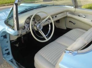 1957 FORD THUNDERBIRD CV  Interior