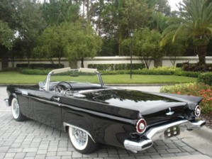 1957 FORD THUNDERBIRD Rear View